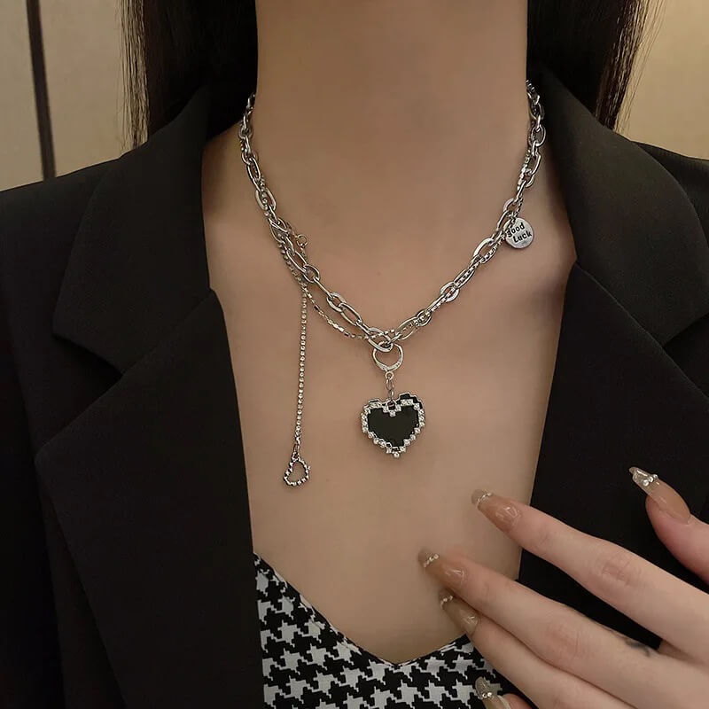 COLLAR DE CORAZONES